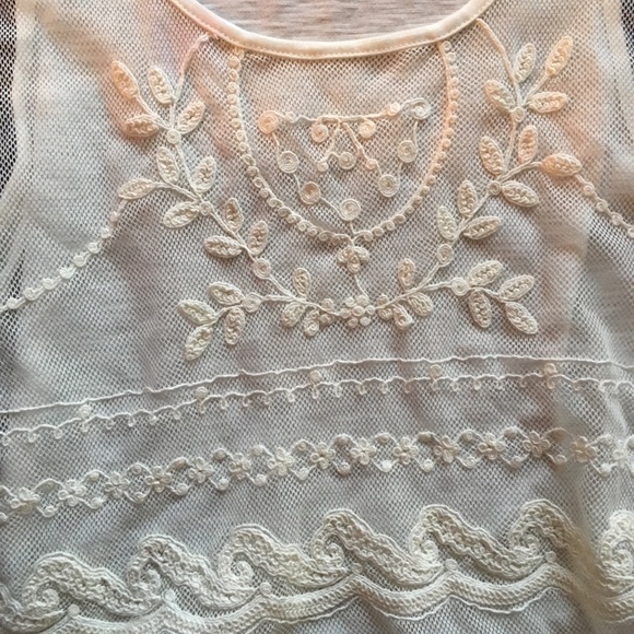 - American Eagle Outfitters Lace Tank Top - Picture 3 of 6